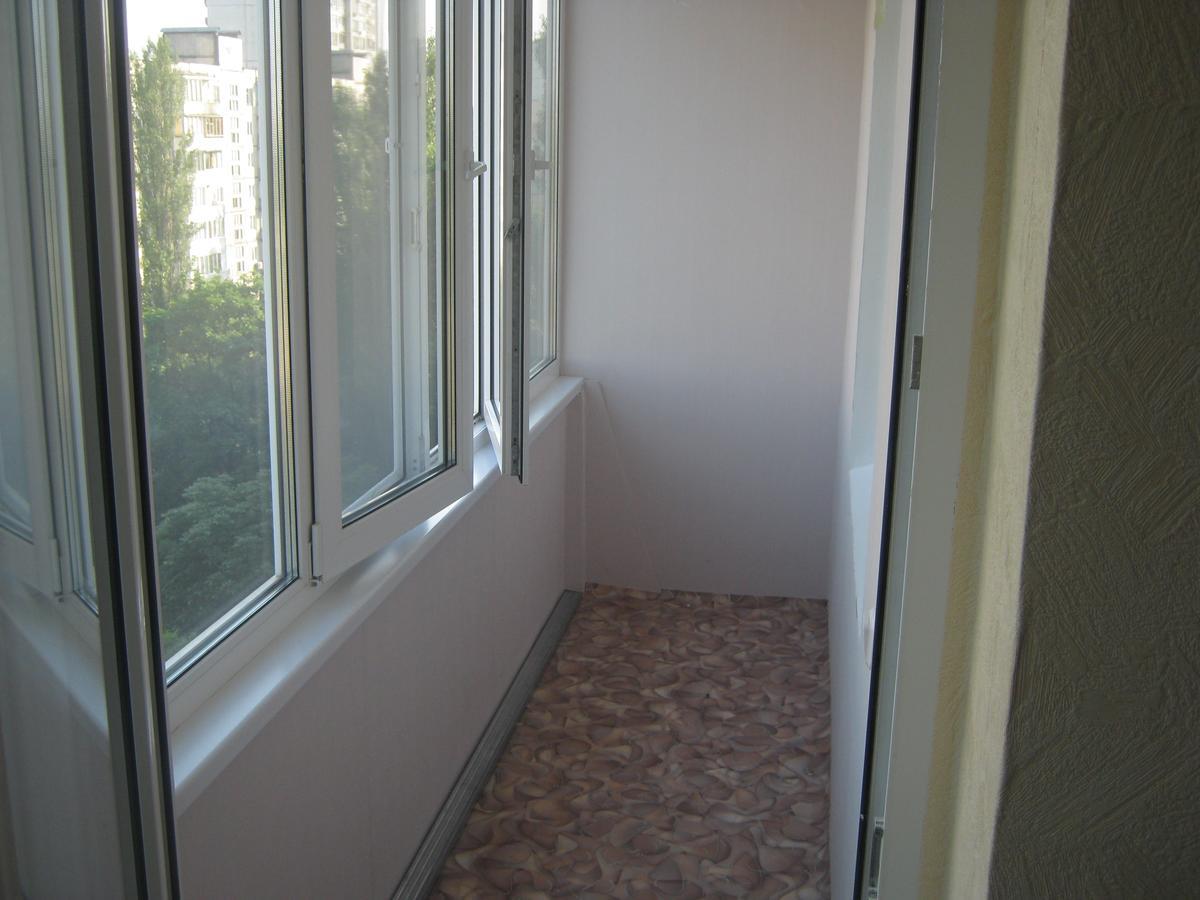 Apartment On Livoberezna Metro Station 키예프 외부 사진